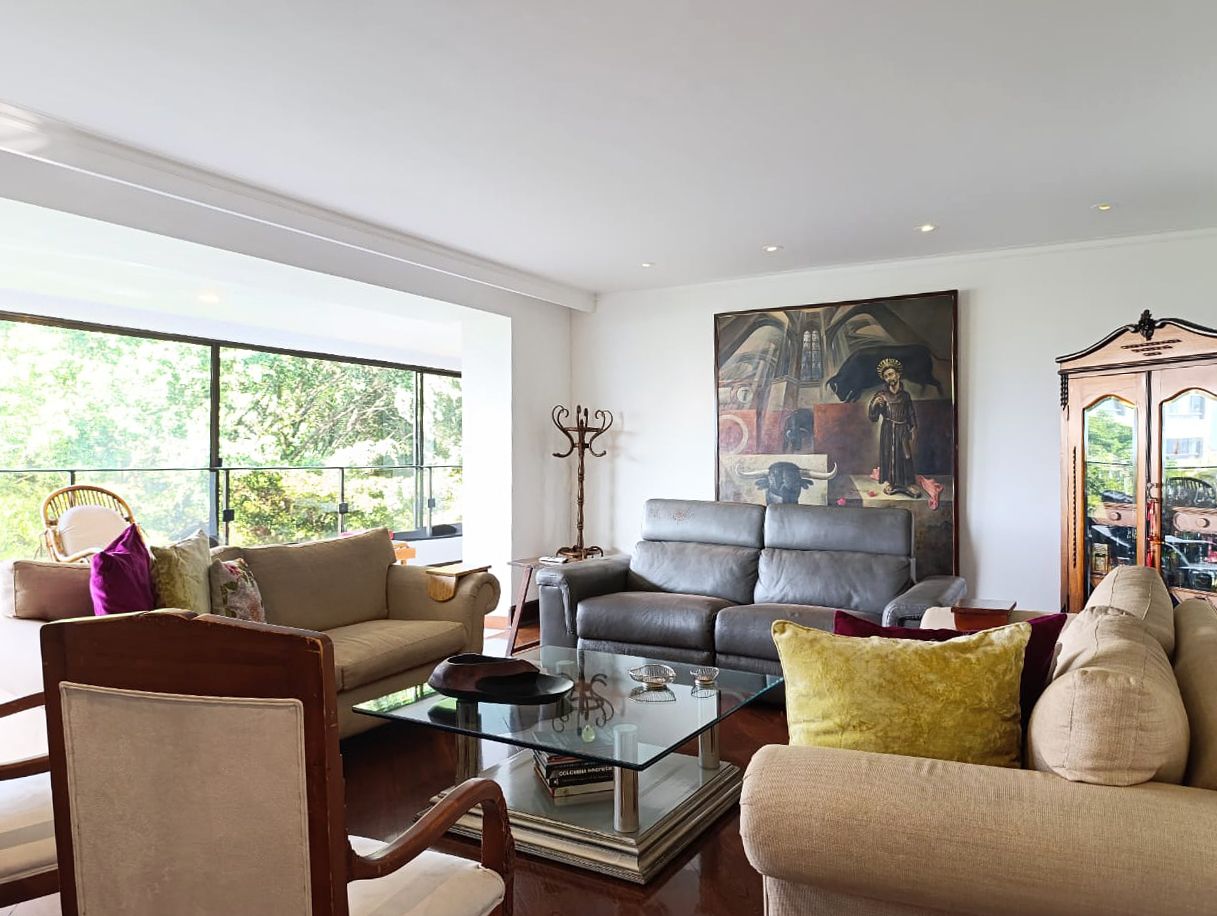 Apartamento en arriendo o venta Antioquia Medellín San Lucas 400 m2 Habitaciones 4 Baños 6 Garajes 4 Precio venta $2600000000 Precio arriendo $16000000