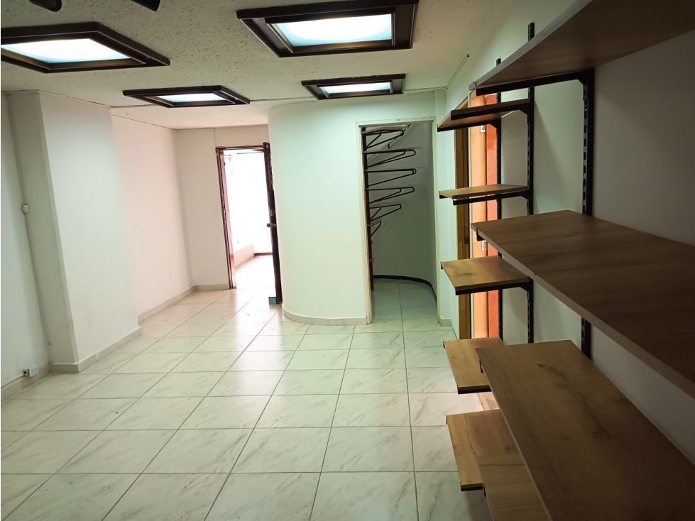 Oficina en venta Antioquia Medellín La Candelaria 130 m2 Habitaciones 0 Baños 2 Garajes 0 Precio $370000000