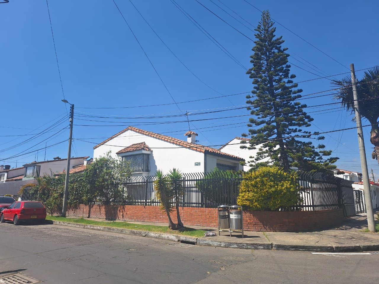 Casa en venta Cundinamarca Bogotá Niza Suba 180 m2 Habitaciones 3 Baños 4 Garajes 3 Precio $950000000