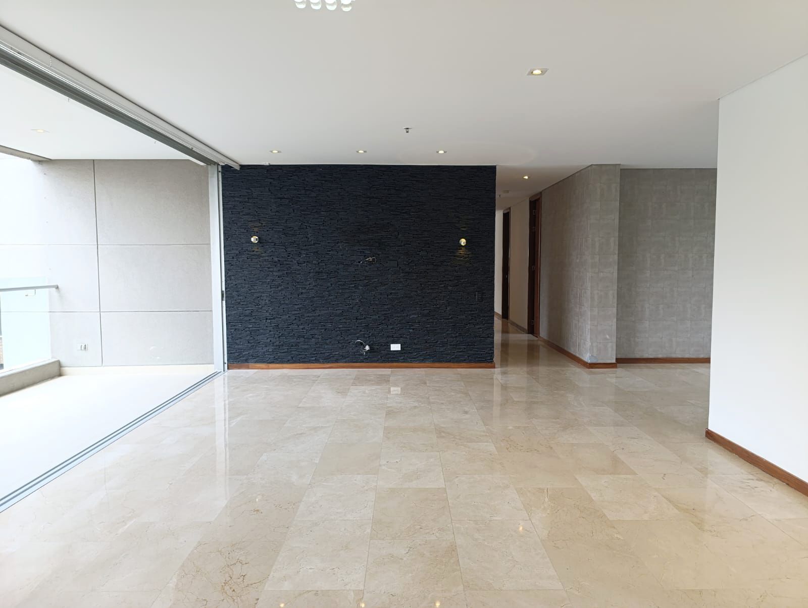 Apartamento en arriendo Antioquia Medellín Medellín 172 m2 Habitaciones 3 Baños 6 Garajes 3 Precio $10000000