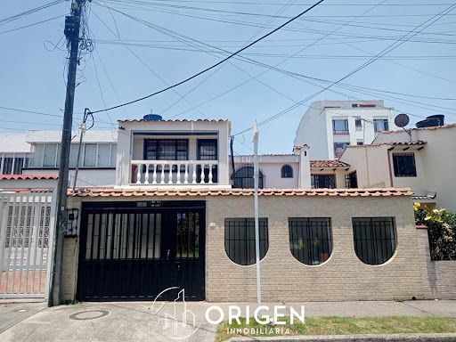 Casa en venta Cundinamarca Bogotá Santa Cecilia 250 m2 Habitaciones 3 Baños 4 Garajes 4 Precio $1200000000