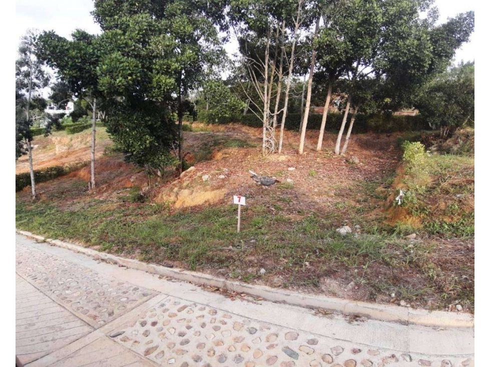 Lote en venta Santander Girón Zona Industrial 650 m2 Habitaciones 0 Baños 1 Garajes 0 Precio $245000000