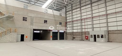 Bodega en arriendo Antioquia Guarne Santo Tomás 5787 m2 Habitaciones 0 Baños 8 Garajes 3 Precio $140000000