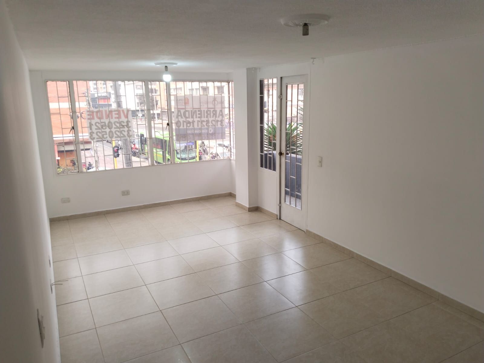 Apartamento en venta Cundinamarca Bogotá Emaus 124 m2 Habitaciones 3 Baños 2 Garajes 2 Precio $520000000