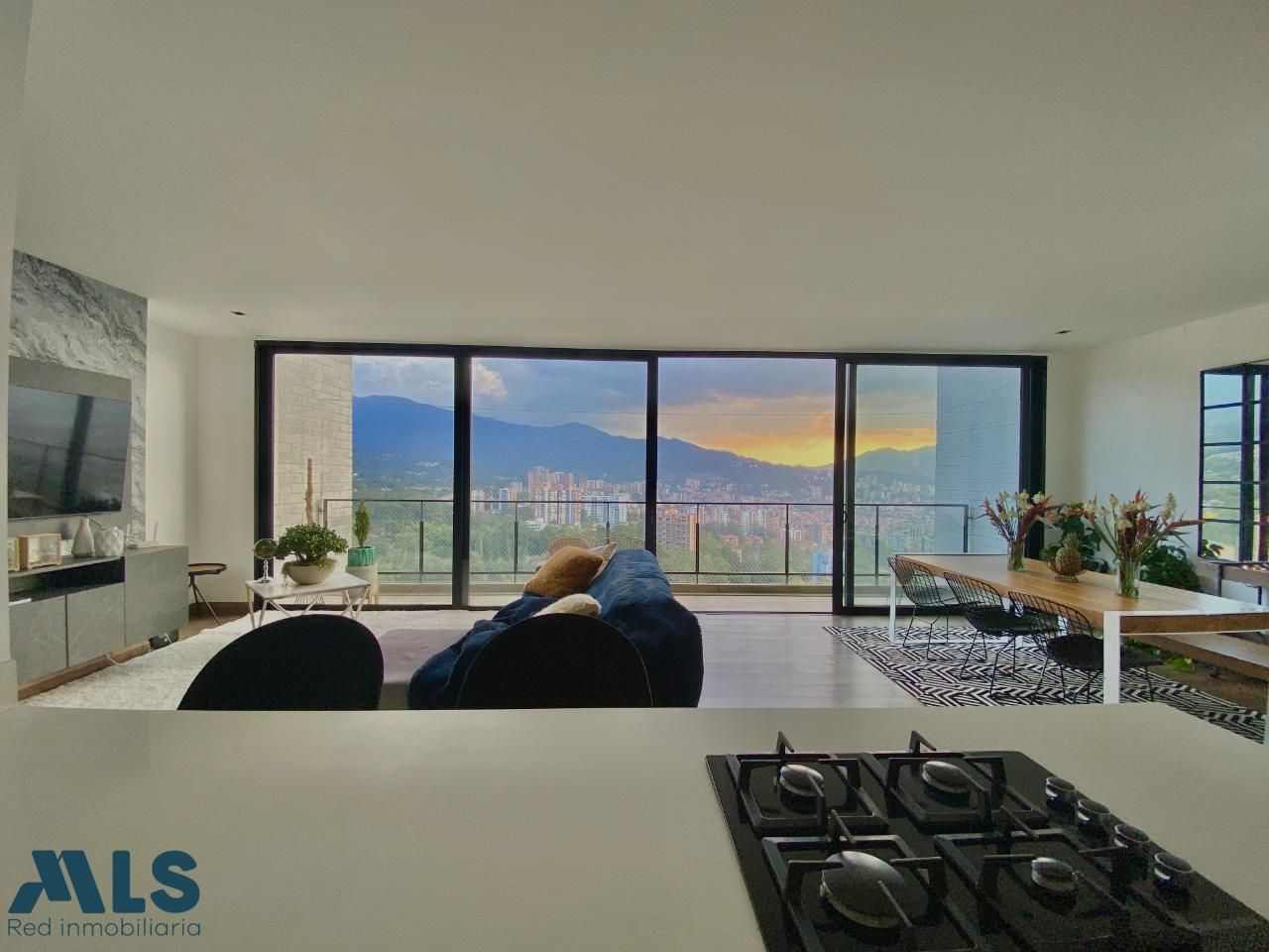 Apartamento en venta Antioquia Medellín San Lucas 134 m2 Habitaciones 2 Baños 2 Garajes 3 Precio $1380000000