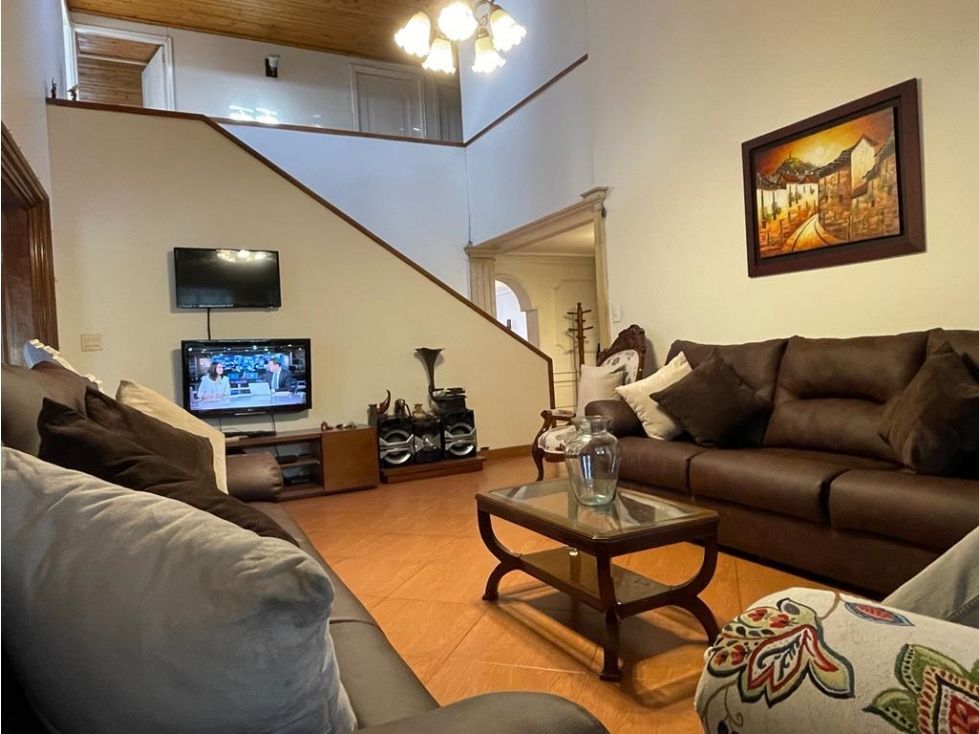 Casa en venta Cundinamarca Bogotá Niza 380 m2 Habitaciones 4 Baños 4 Garajes 5 Precio $1000000000