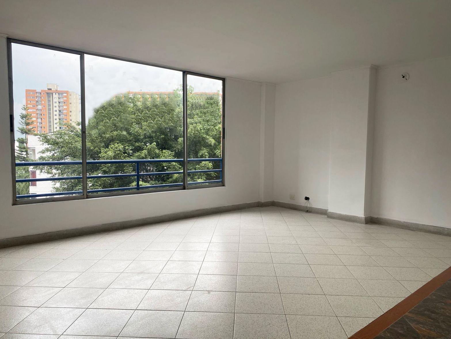Apartamento en arriendo Antioquia Medellín Santa Maria De Los Angeles 90 m2 Habitaciones 3 Baños 2 Garajes 2 Precio $3200000