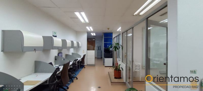 Oficina en arriendo Antioquia Medellín Urbanizacion Santa Maria De Oviedo 124 m2 Habitaciones 0 Baños 2 Garajes 0 Precio $12000000