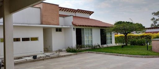 Casa en venta Risaralda Pereira Ciudadela Comfamiliar Ii 175 m2 Habitaciones 3 Baños 8 Garajes 5 Precio $1800000000