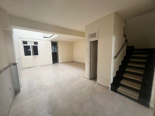 Casa en venta Risaralda Pereira Santa Teresita 250 m2 Habitaciones 5 Baños 4 Garajes 1 Precio $650000000