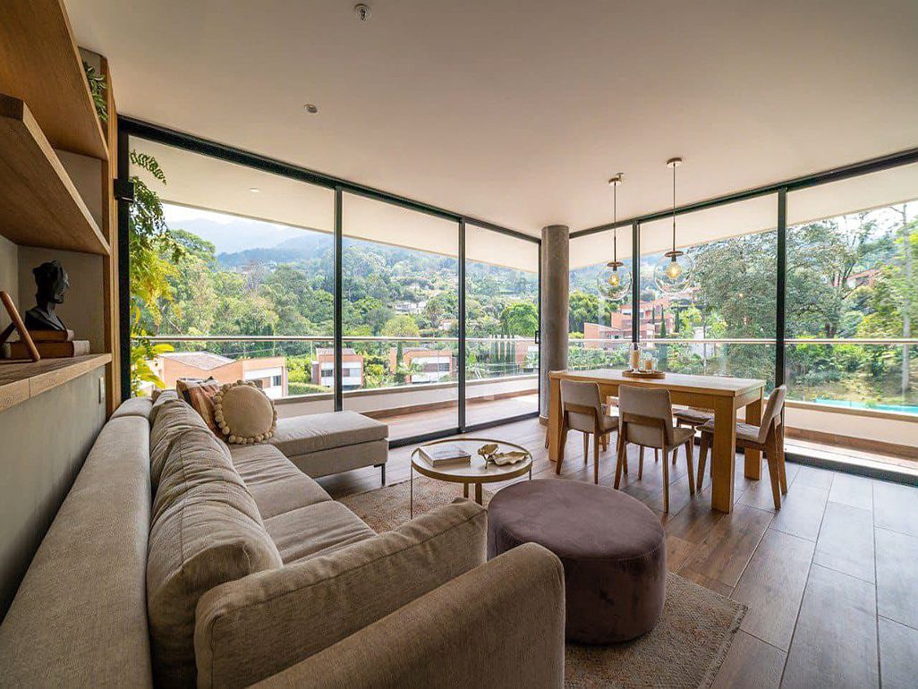 Casa en venta Antioquia Medellín El Diamante No2 300 m2 Habitaciones 4 Baños 4 Garajes 3 Precio $2130000000