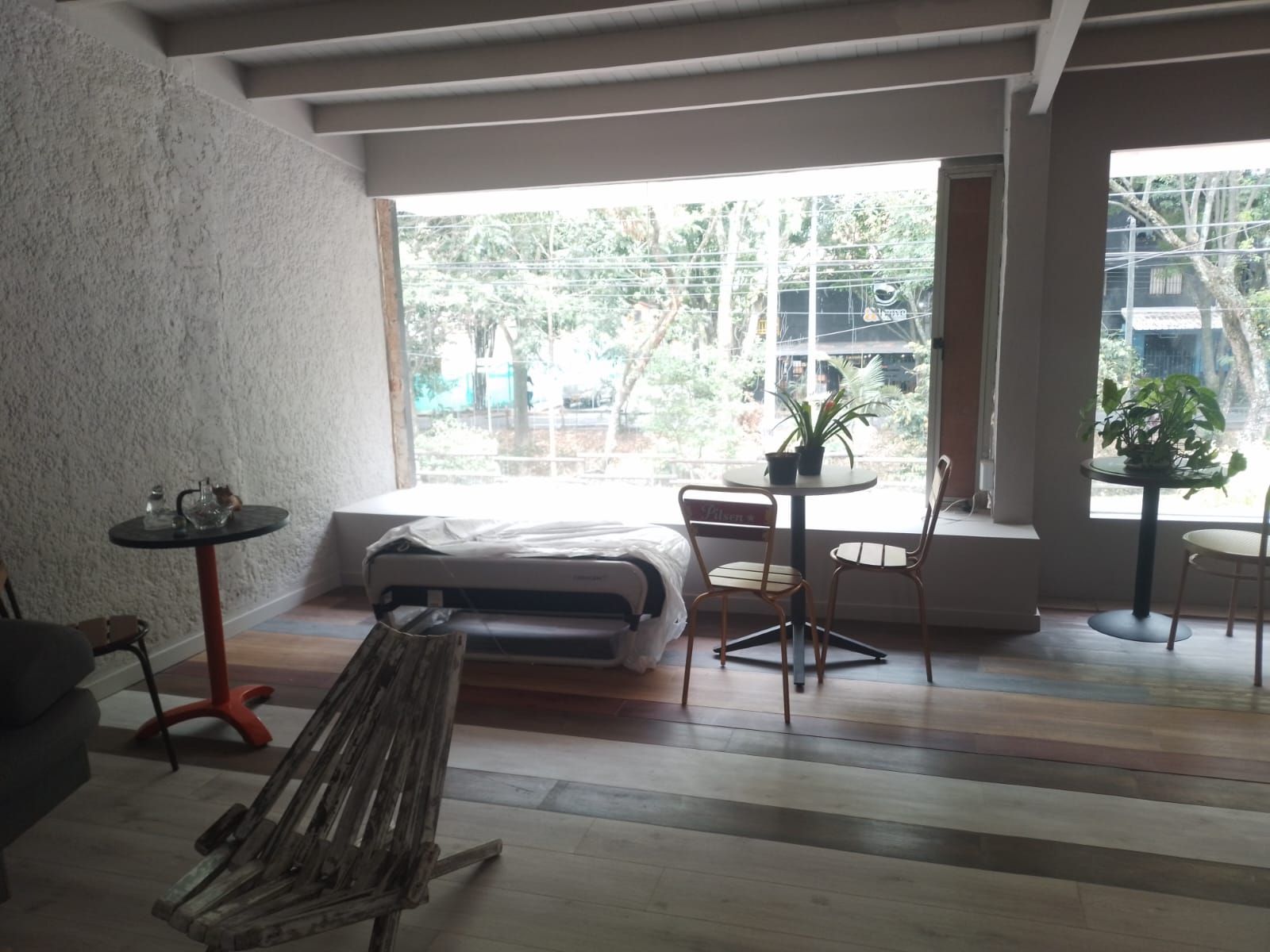 Oficina en arriendo Antioquia Medellín Campo Amor 150 m2 Habitaciones 0 Baños 4 Garajes 3 Precio $7500000