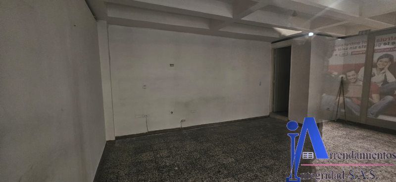 Local en arriendo Antioquia Itagüí Centro 40 m2 Habitaciones 0 Baños 1 Garajes 0 Precio $3000000