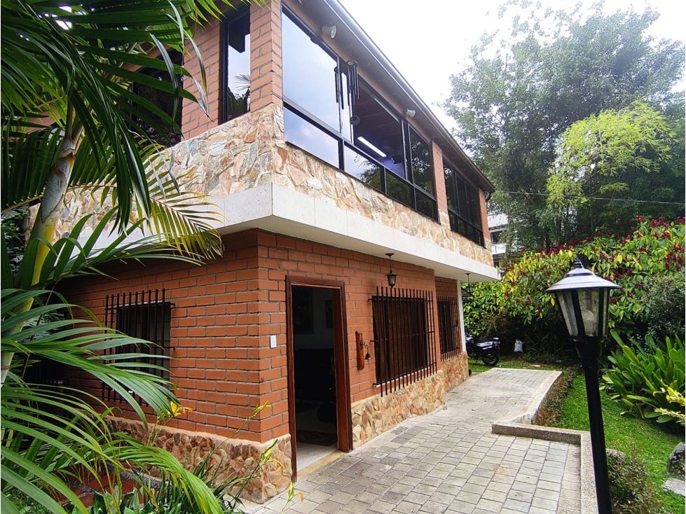 Finca en venta Antioquia Medellín El Tesoro 311 m2 Habitaciones 7 Baños 4 Garajes 4 Precio $2250000000