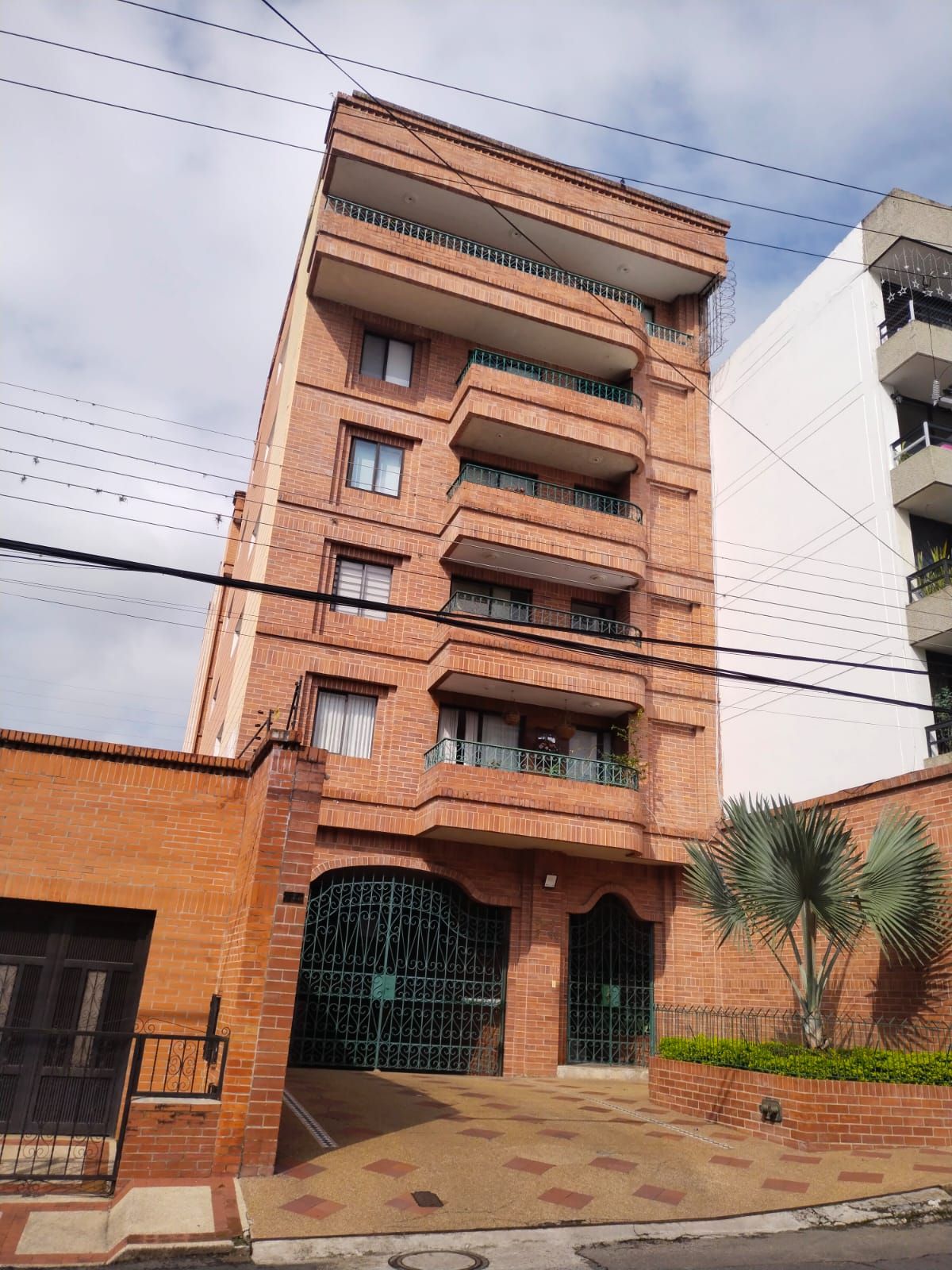 Apartamento en venta Tolima Ibagué La Pola 153 m2 Habitaciones 4 Baños 4 Garajes 2 Precio $450000000