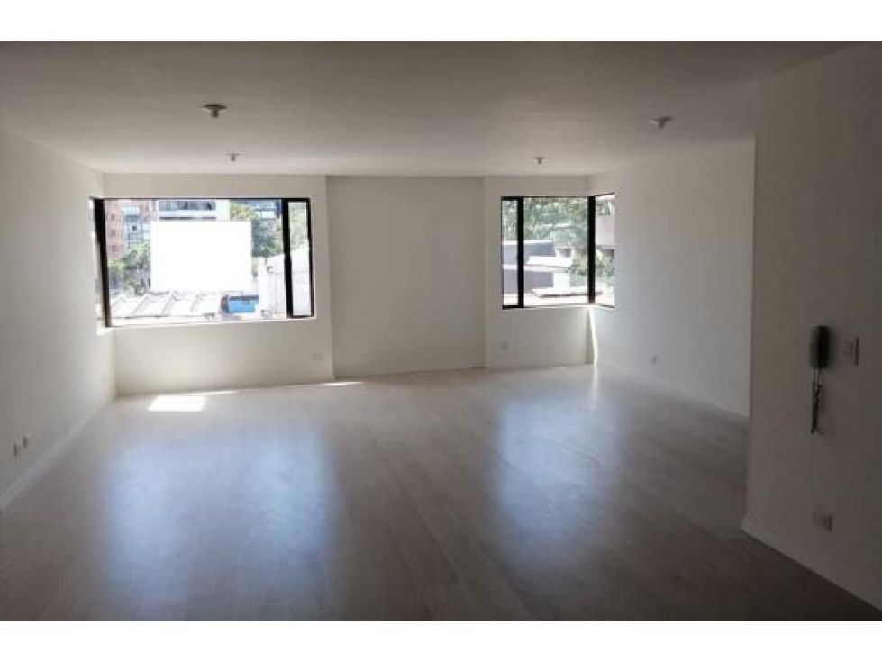 Oficina en venta Cundinamarca Bogotá El Retiro 100 m2 Habitaciones 0 Baños 2 Garajes 1 Precio $1100000000