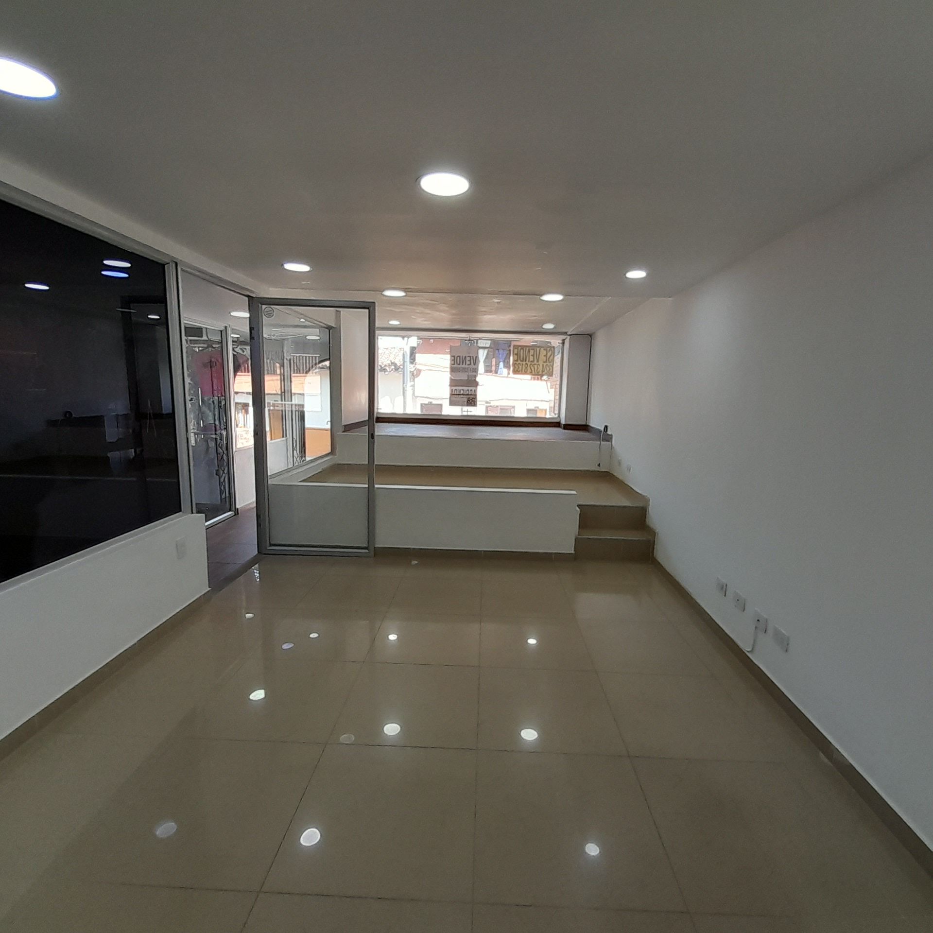 Local en arriendo Antioquia La Ceja Centro 23 m2 Habitaciones 0 Baños 0 Garajes 1 Precio $1200000