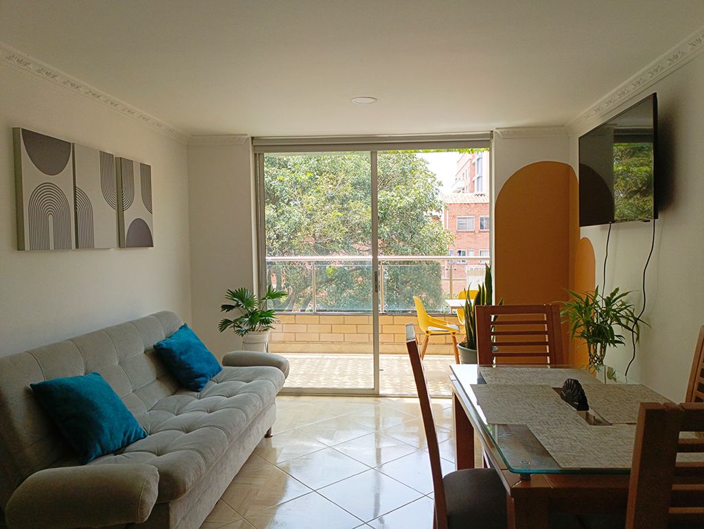 Apartamento en arriendo Antioquia Medellín Rosales 84 m2 Habitaciones 3 Baños 2 Garajes 2 Precio $3200000