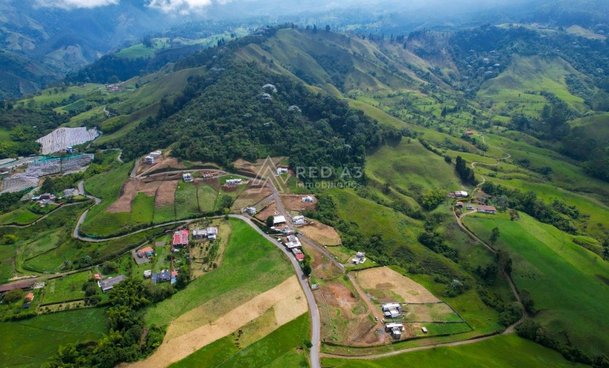 Casa en venta Risaralda Santa Rosa De Cabal Nn 160 m2 Habitaciones 3 Baños 2 Garajes 3 Precio $840895200