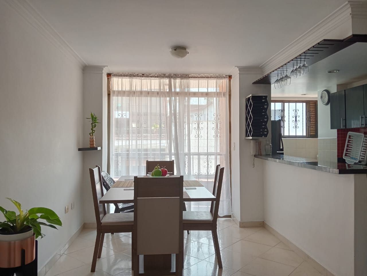 Apartamento en arriendo Antioquia Medellín Los Conquistadores 60 m2 Habitaciones 2 Baños 2 Garajes 2 Precio $2800000