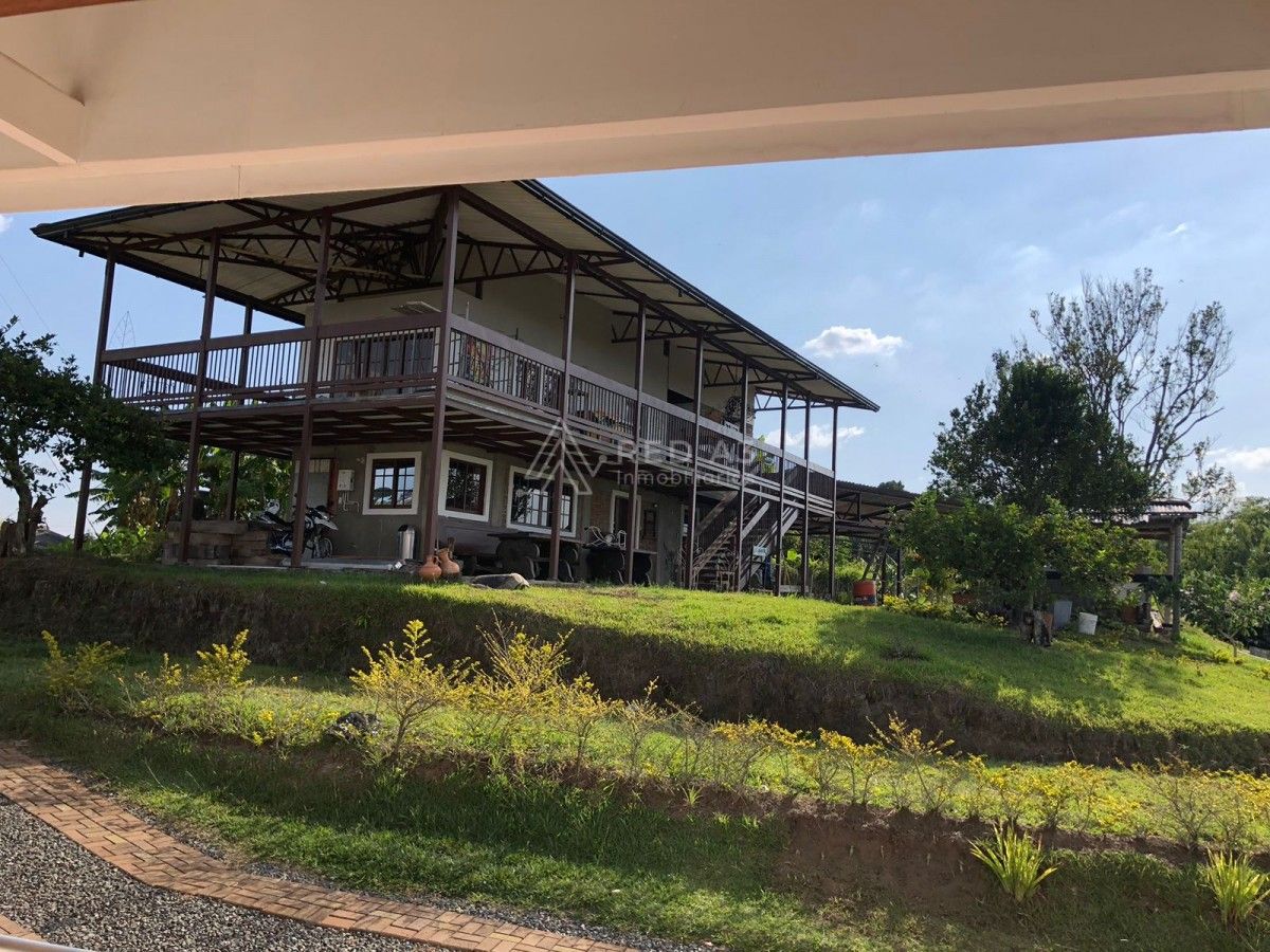 Casa en venta Risaralda Pereira Pereira 200 m2 Habitaciones 3 Baños 2 Garajes 3 Precio $900000000