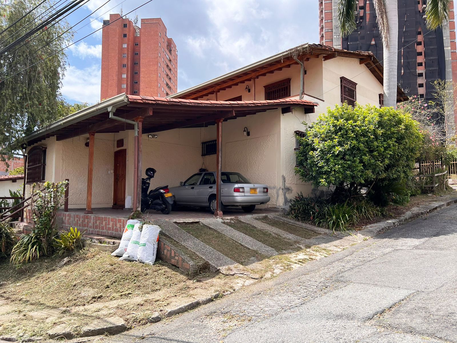 Lote en venta Antioquia Rionegro Cuatro Esquinas 393 m2 Habitaciones 0 Baños 0 Garajes 1 Precio $1000000000