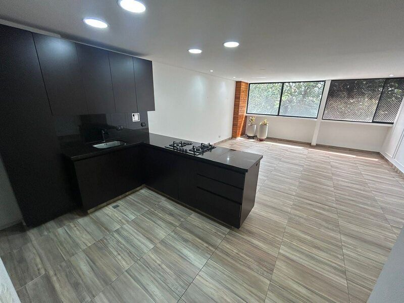 Apartamento en arriendo Antioquia Envigado El Chinguí 74 m2 Habitaciones 2 Baños 3 Garajes 1 Precio $4800000