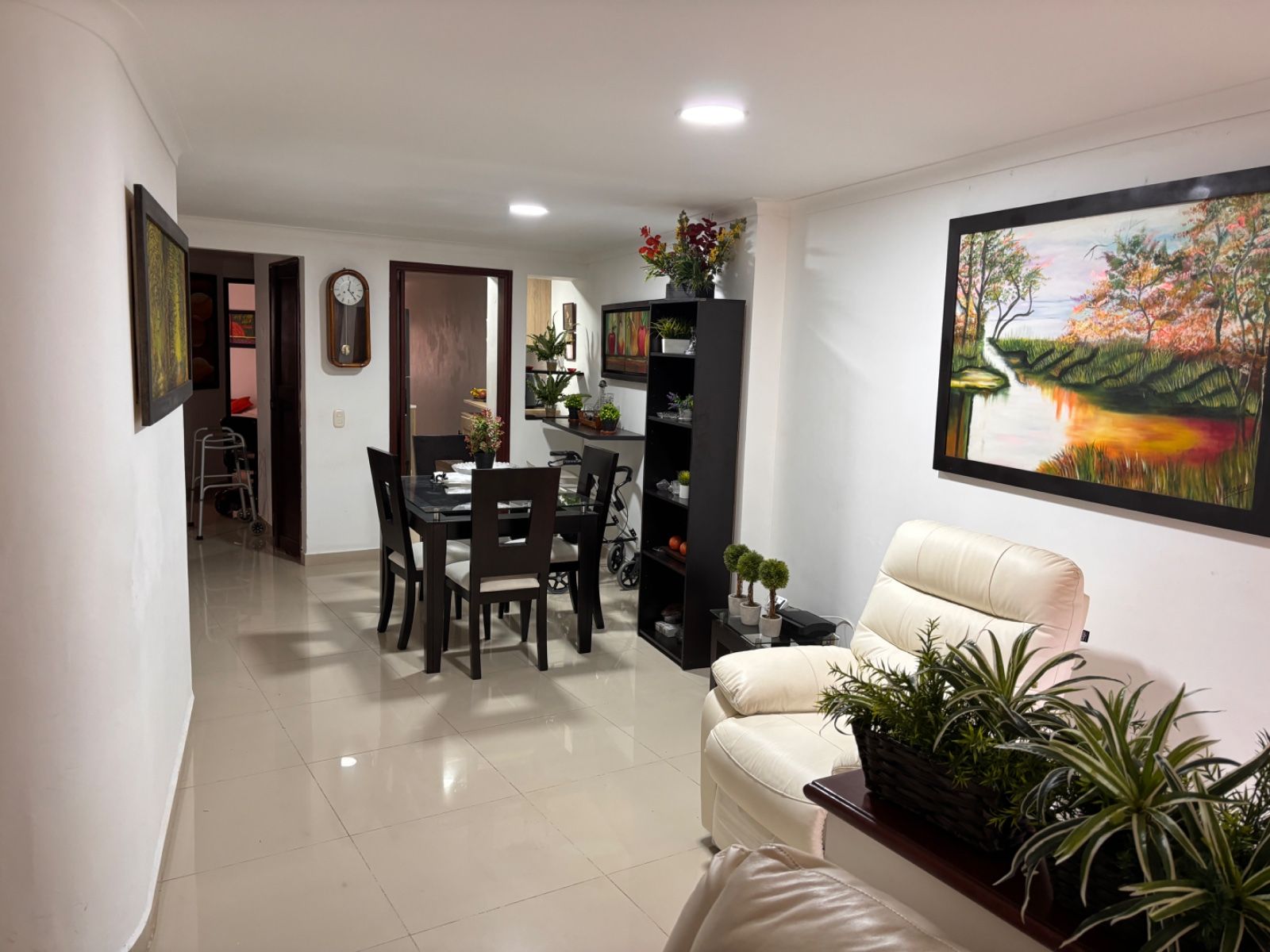 Apartamento en venta Antioquia Medellín Loma De Las Brujas 97 m2 Habitaciones 3 Baños 4 Garajes 2 Precio $640000000
