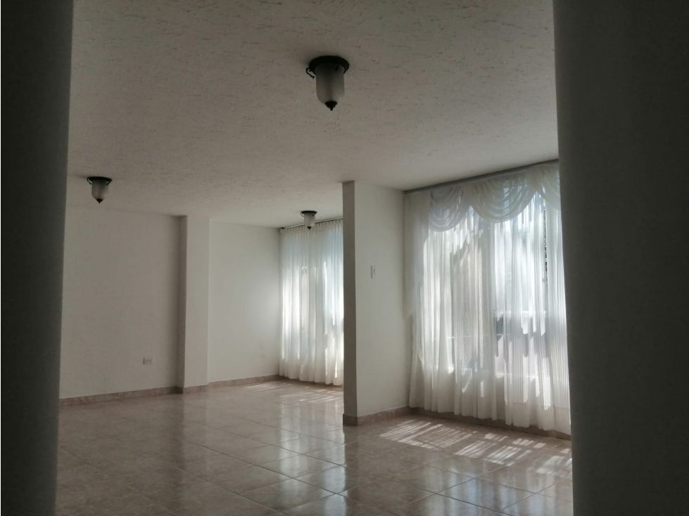 Apartamento en venta Quindío Armenia Los Profesionales 140 m2 Habitaciones 3 Baños 2 Garajes 1 Precio $450000000
