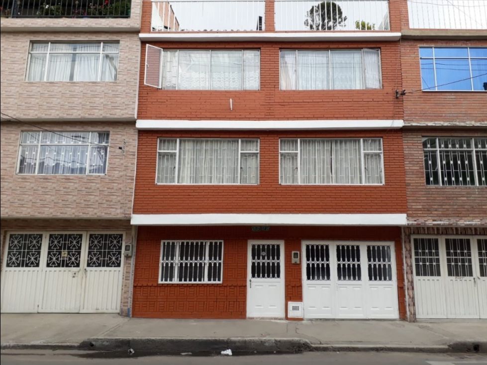 Casa en venta Cundinamarca Bogotá El Rubi 240 m2 Habitaciones 7 Baños 4 Garajes 2 Precio $475000000
