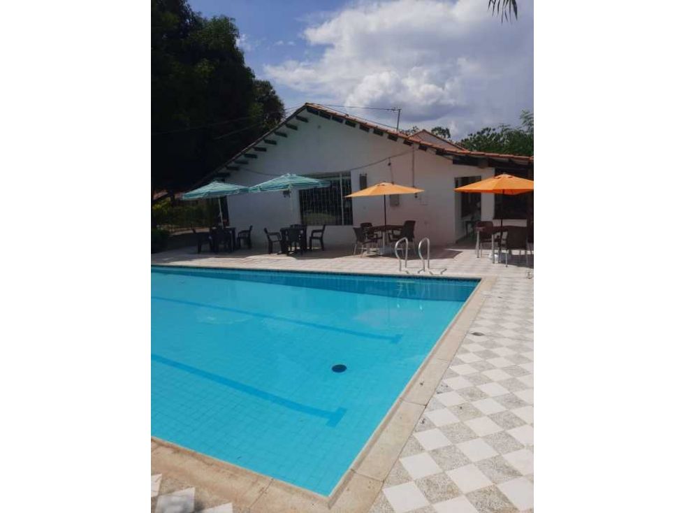 Finca en arriendo o venta Cundinamarca Ricaurte Ricaurte 580 m2 Habitaciones 6 Baños 5 Garajes 6 Precio venta $800000000 Precio arriendo $1400000