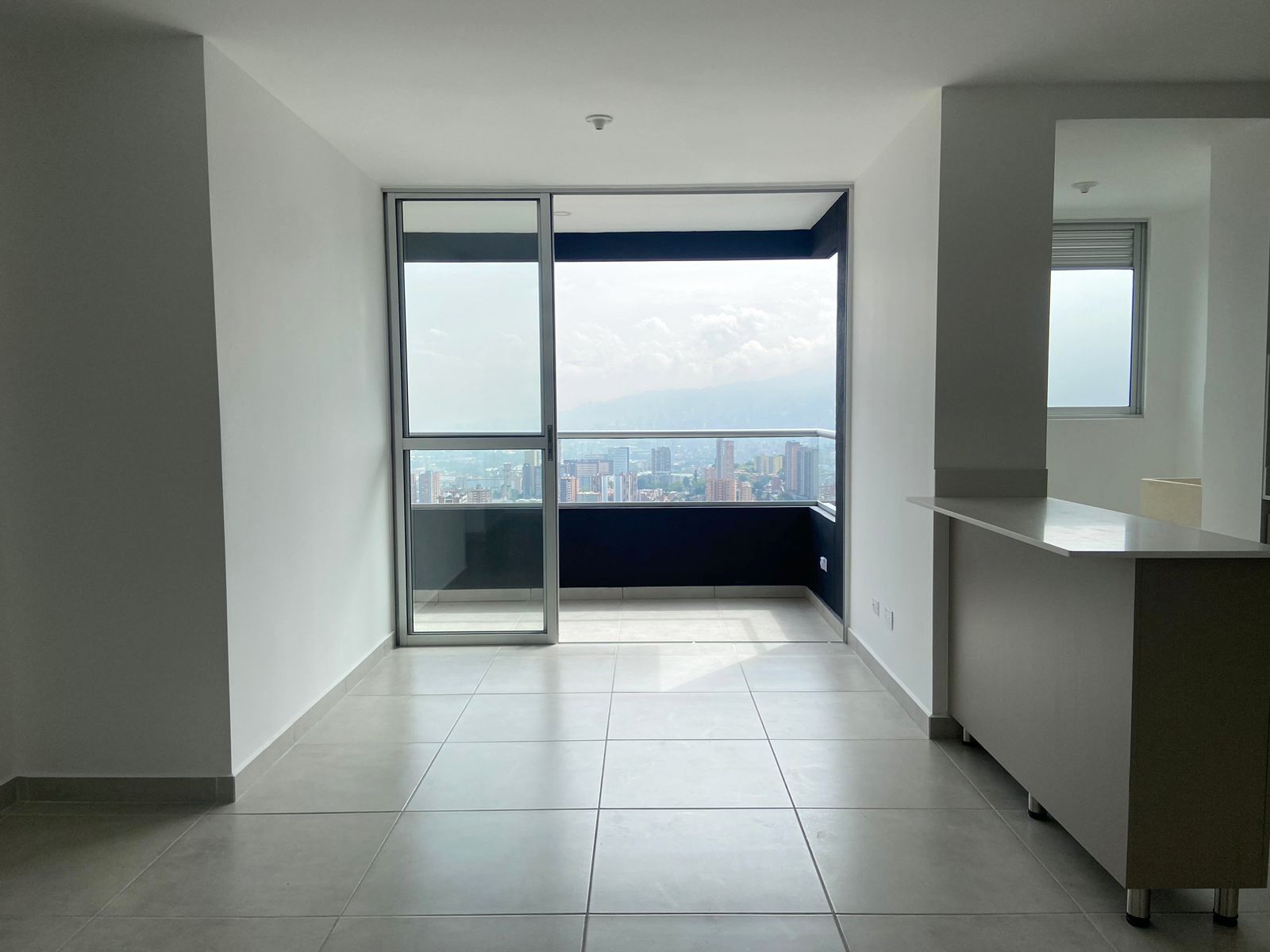 Apartamento en venta Antioquia Sabaneta La Barquereña 76 m2 Habitaciones 3 Baños 2 Garajes 2 Precio $555000000