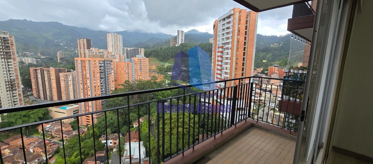 Apartamento en arriendo Antioquia Sabaneta Tres Esquinas 61 m2 Habitaciones 2 Baños 2 Garajes 2 Precio $2700000