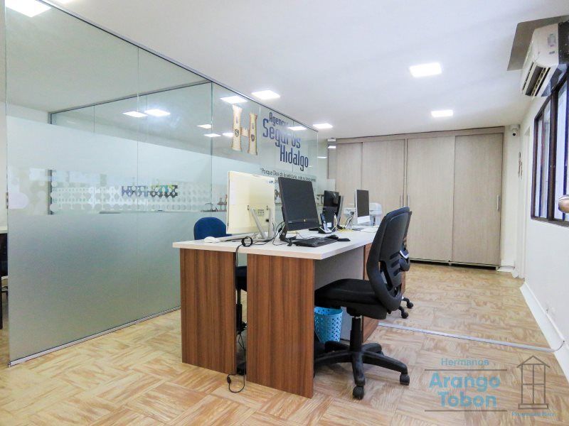 Oficina en venta Antioquia Medellín Urbanizacion Suramericana 50 m2 Habitaciones 0 Baños 1 Garajes 0 Precio $270000000