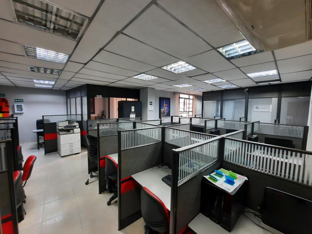 Oficina en venta Valle Del Cauca Cali San Pedro 68 m2 Habitaciones 0 Baños 2 Garajes 1 Precio $220000000