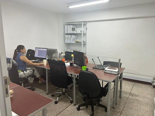 Oficina en venta Risaralda Pereira Sector Lago Uribe 187 m2 Habitaciones 0 Baños 2 Garajes 1 Precio $420000000