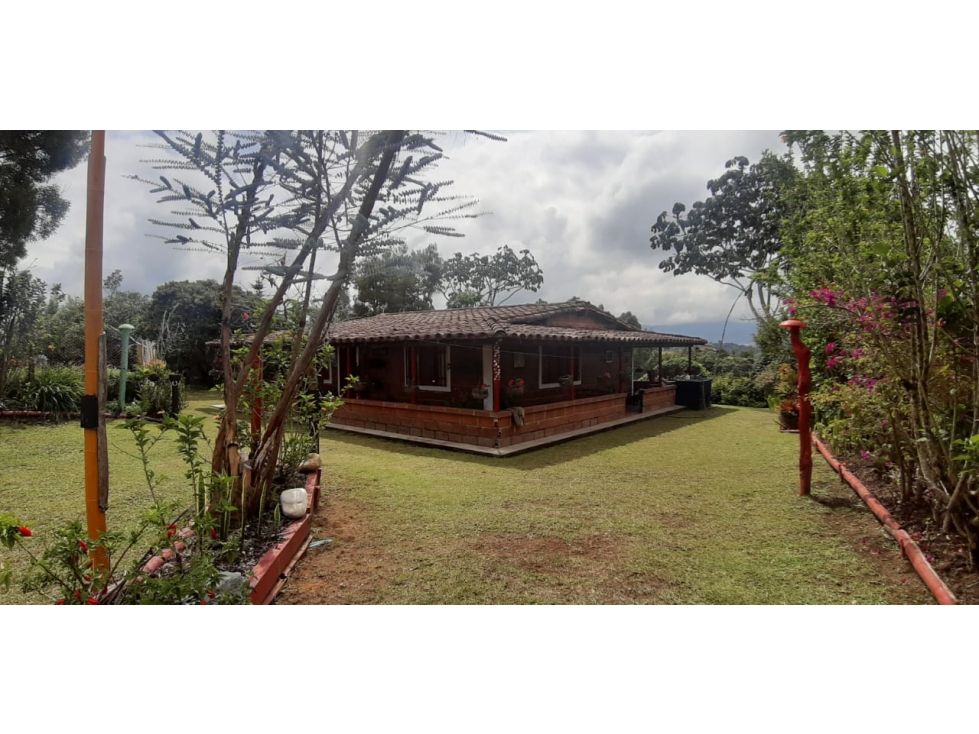 Casa Campestre en arriendo Antioquia Marinilla Vereda La Esmeralda 144 m2 Habitaciones 3 Baños 0 Garajes 2 Precio $2500000