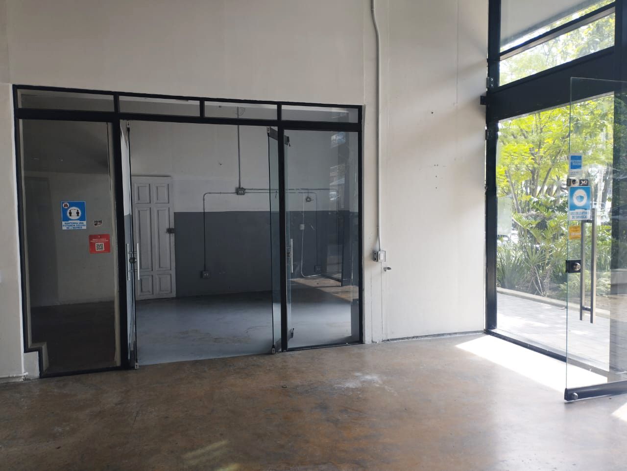 Local en arriendo Antioquia Medellín Alejandria 69 m2 Habitaciones 0 Baños 0 Garajes 2 Precio $11400000