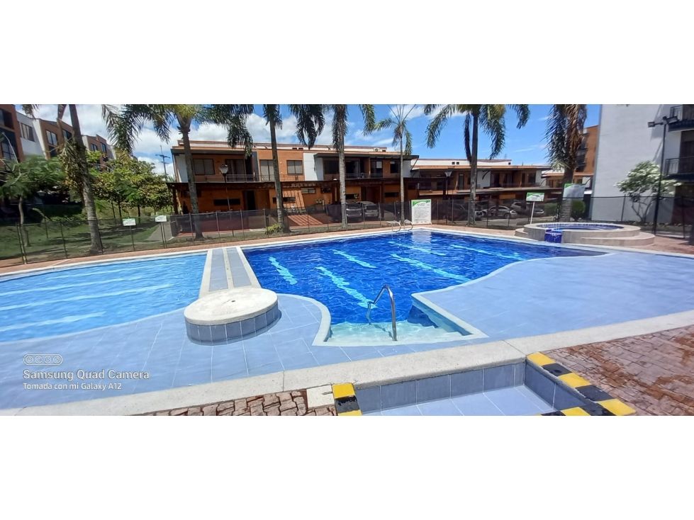 Casa en venta Risaralda Pereira Cr Rincon De Unicentro 160 m2 Habitaciones 3 Baños 3 Garajes 2 Precio $680000000