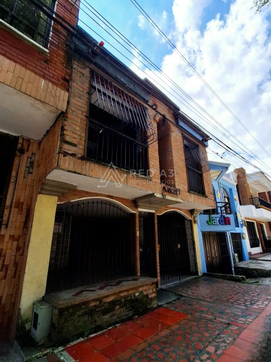 Casa en venta Risaralda Pereira Pinares De San Martin 160 m2 Habitaciones 3 Baños 4 Garajes 3 Precio $370000000