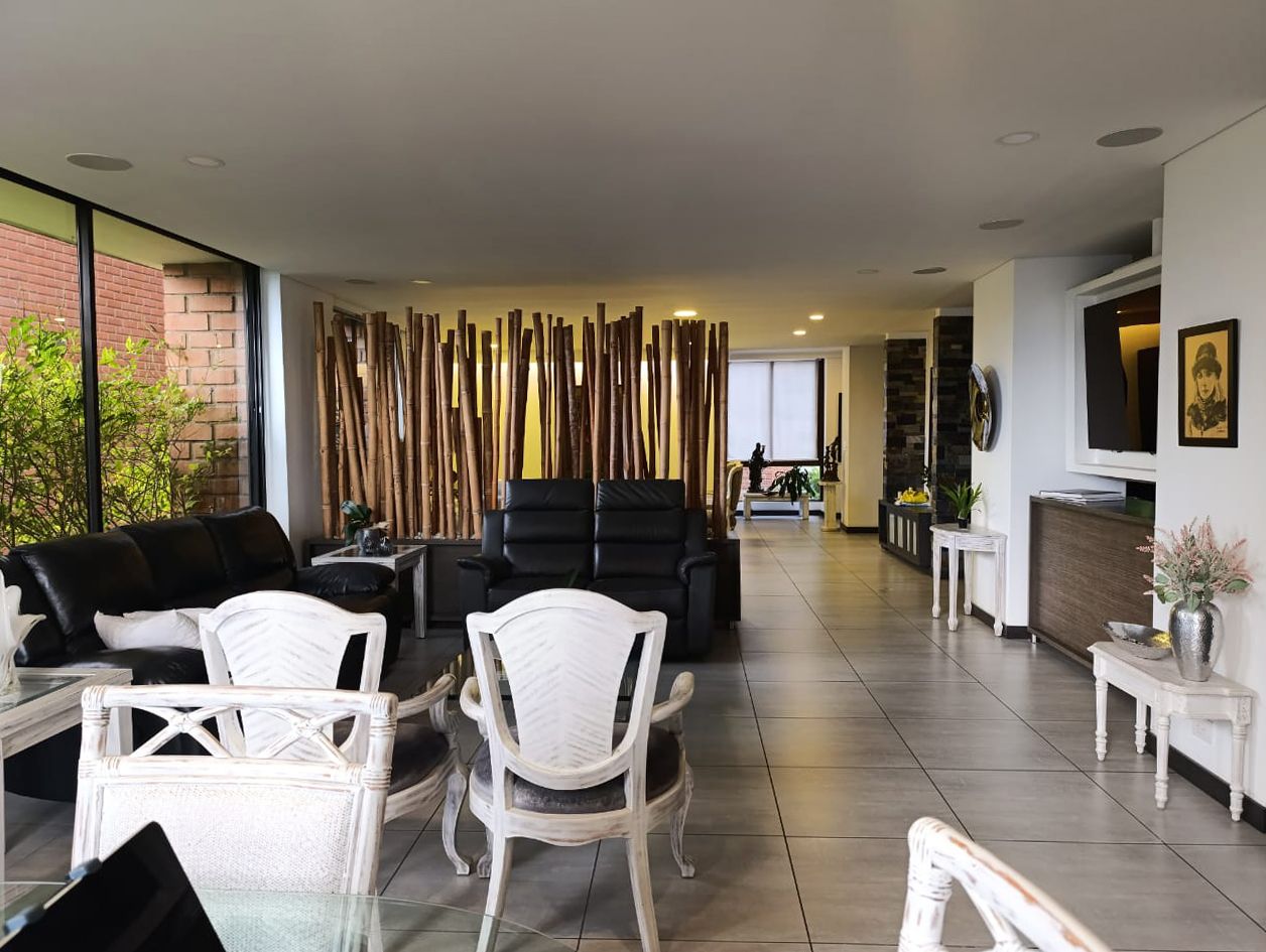 Apartamento en venta Antioquia Medellín Los Naranjos 315 m2 Habitaciones 3 Baños 6 Garajes 4 Precio $2000000000