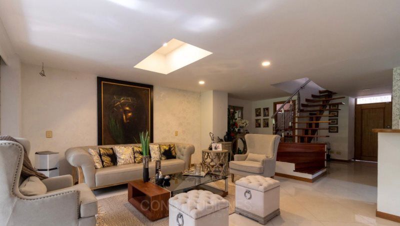 Casa en venta Antioquia Sabaneta Vegas De La Doctora 300 m2 Habitaciones 4 Baños 4 Garajes 0 Precio $1420000000