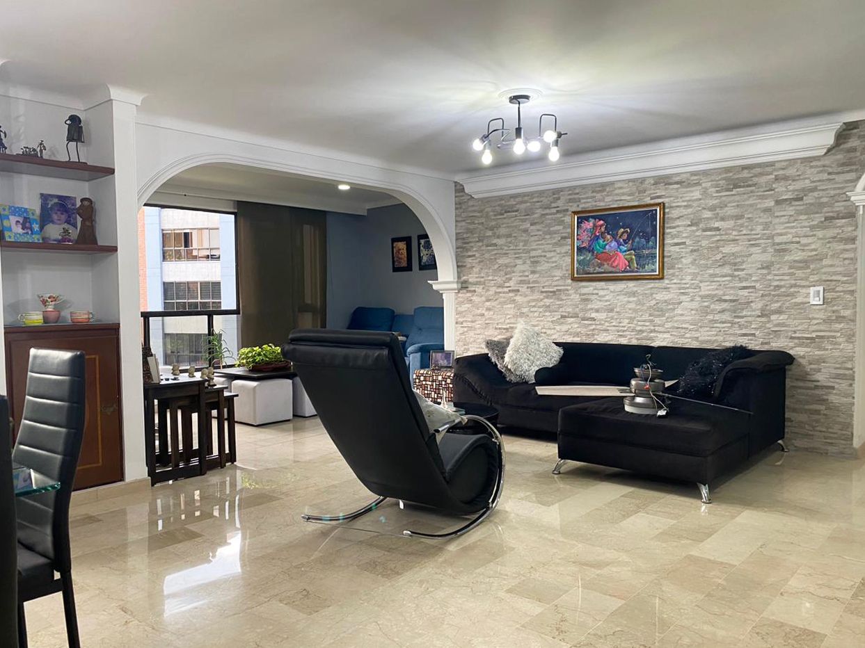 Apartamento en arriendo Antioquia Medellín El Diamante No2 129 m2 Habitaciones 3 Baños 2 Garajes 3 Precio $6000000