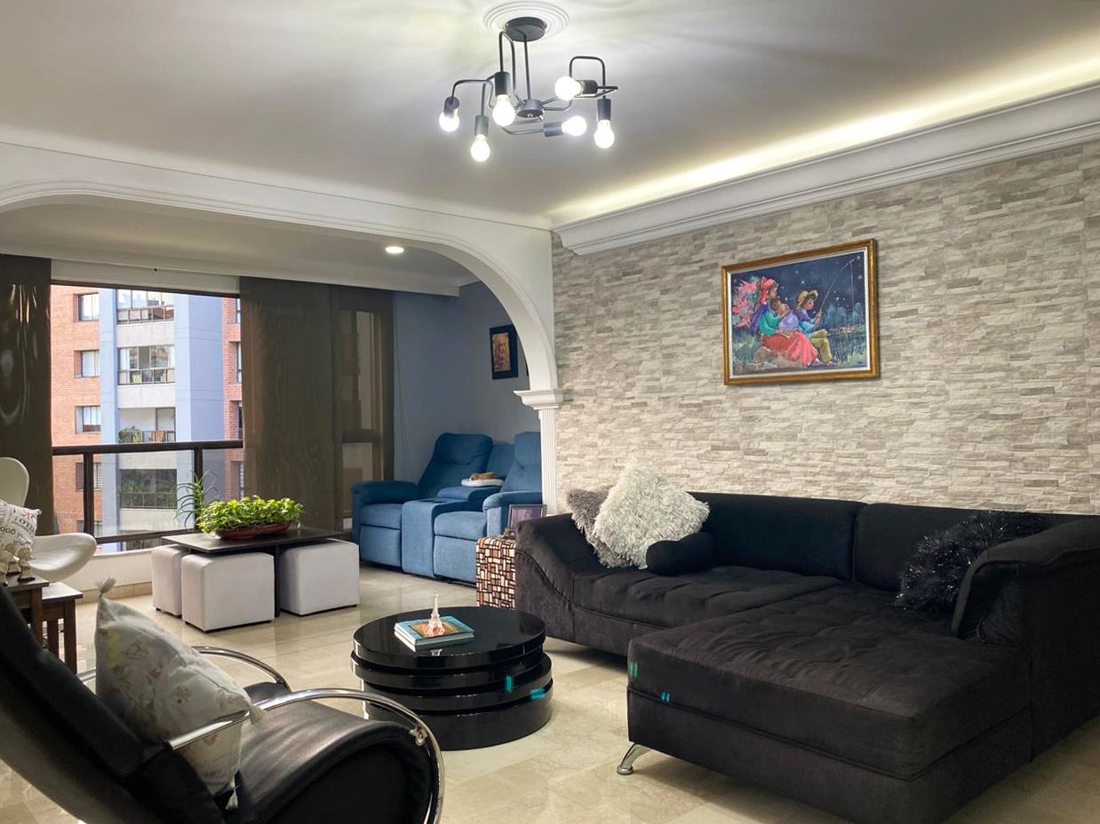 Apartamento en arriendo Antioquia Medellín El Diamante No2 129 m2 Habitaciones 3 Baños 2 Garajes 3 Precio $5000000