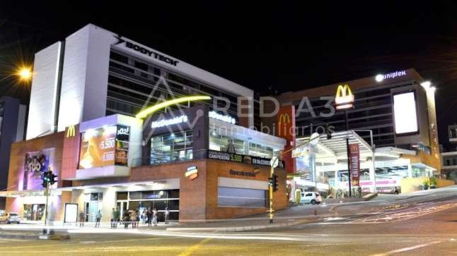 Local en venta Risaralda Pereira San Jose 59 m2 Habitaciones 0 Baños 10 Garajes 2 Precio $630000000