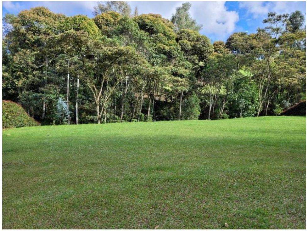 Lote en venta Antioquia El Retiro Vereda Pantanillo 2944 m2 Habitaciones 0 Baños 10 Garajes 1 Precio $1050000000