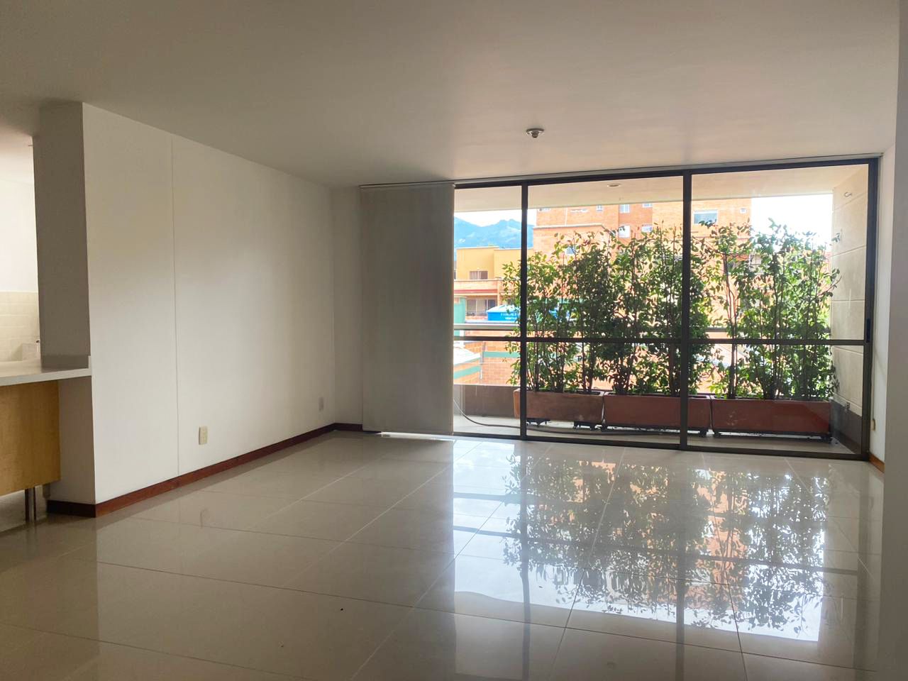 Apartamento en arriendo Antioquia Envigado Zúñiga 110 m2 Habitaciones 3 Baños 2 Garajes 3 Precio $4900000