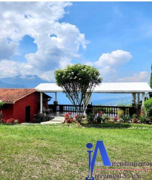 Casa en venta Antioquia Girardota Centro 7600 m2 Habitaciones 3 Baños 3 Garajes 10 Precio $950000000
