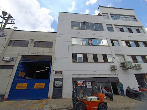 Bodega en arriendo Antioquia Medellín Tenche 200 m2 Habitaciones 0 Baños 13 Garajes 1 Precio $12500000