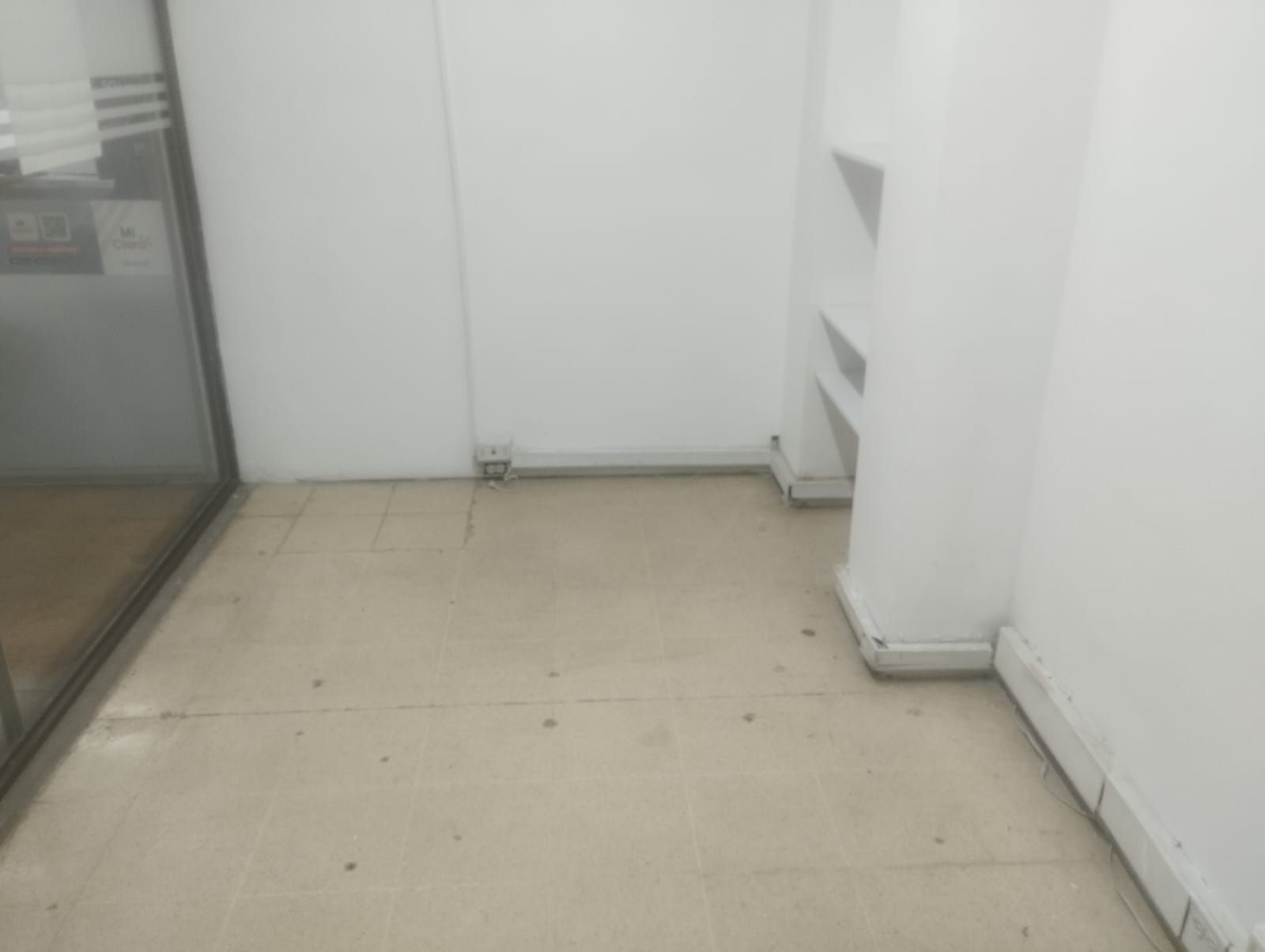 Local en arriendo Antioquia Medellín La Candelaria 12 m2 Habitaciones 0 Baños 10 Garajes 1 Precio $1000000